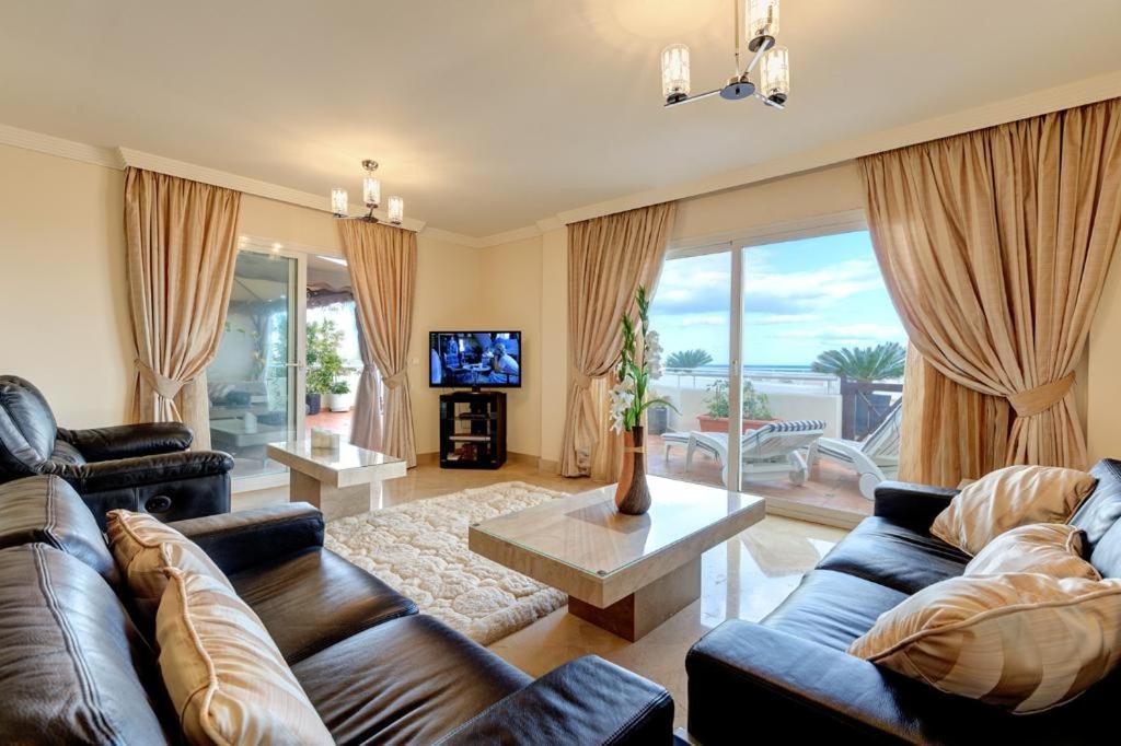 Frontline Beach Apartment - Sinfonia Del Mar Естепона Екстер'єр фото